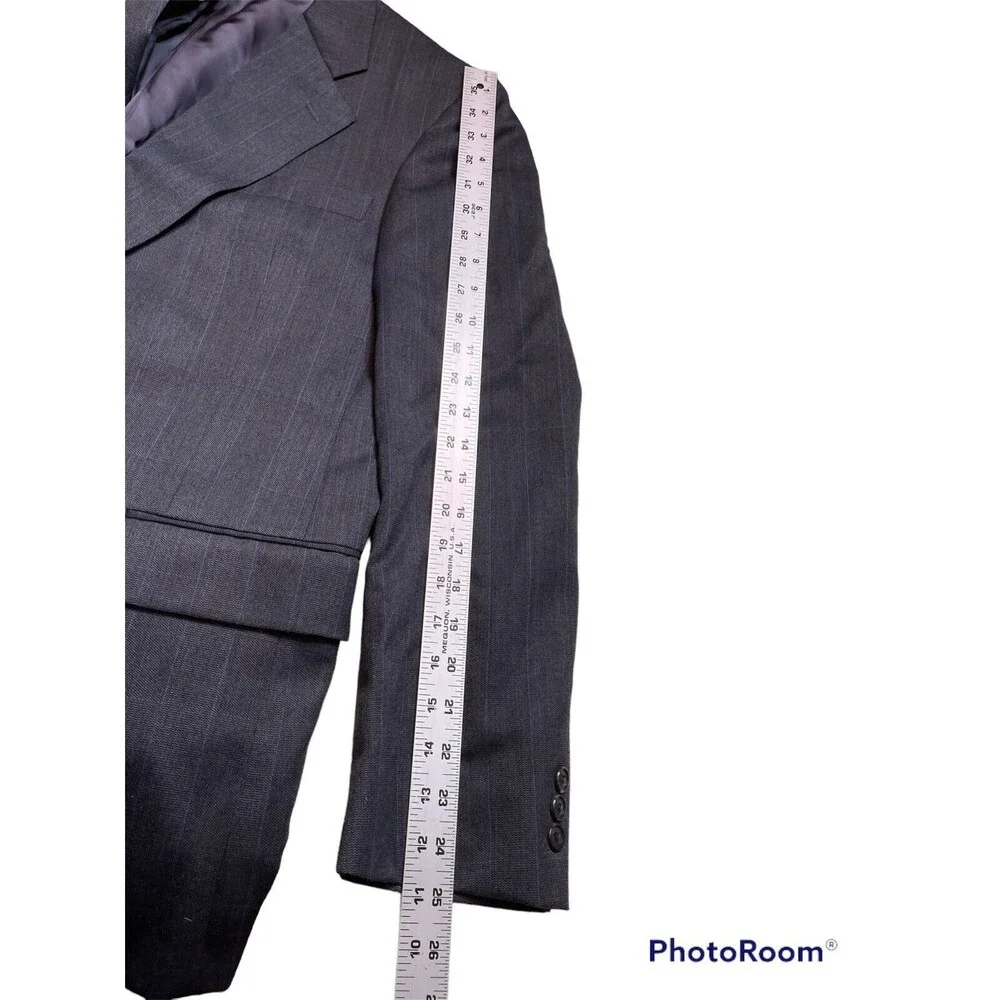Vintage Tailored Elegance by Victors Washington Mall Suit 43R Mens Pin Striped‎